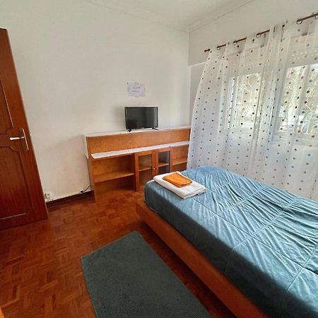 Quarto De Casal Acolhedor Laranjeiro  Exterior photo